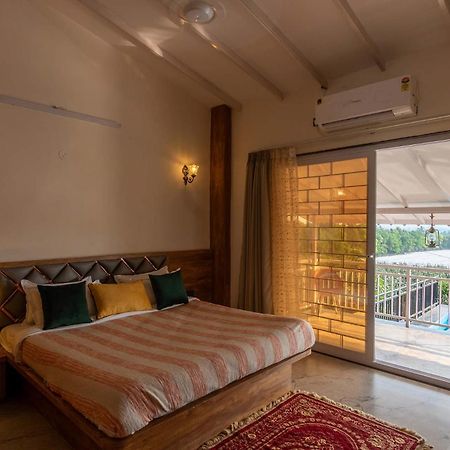 Stayvista'S Harvest Haven - Pool-View Villa With Deck & Machan Near Sula 나식 외부 사진
