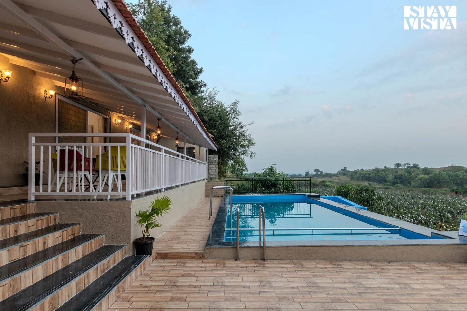 Stayvista'S Harvest Haven - Pool-View Villa With Deck & Machan Near Sula 나식 외부 사진
