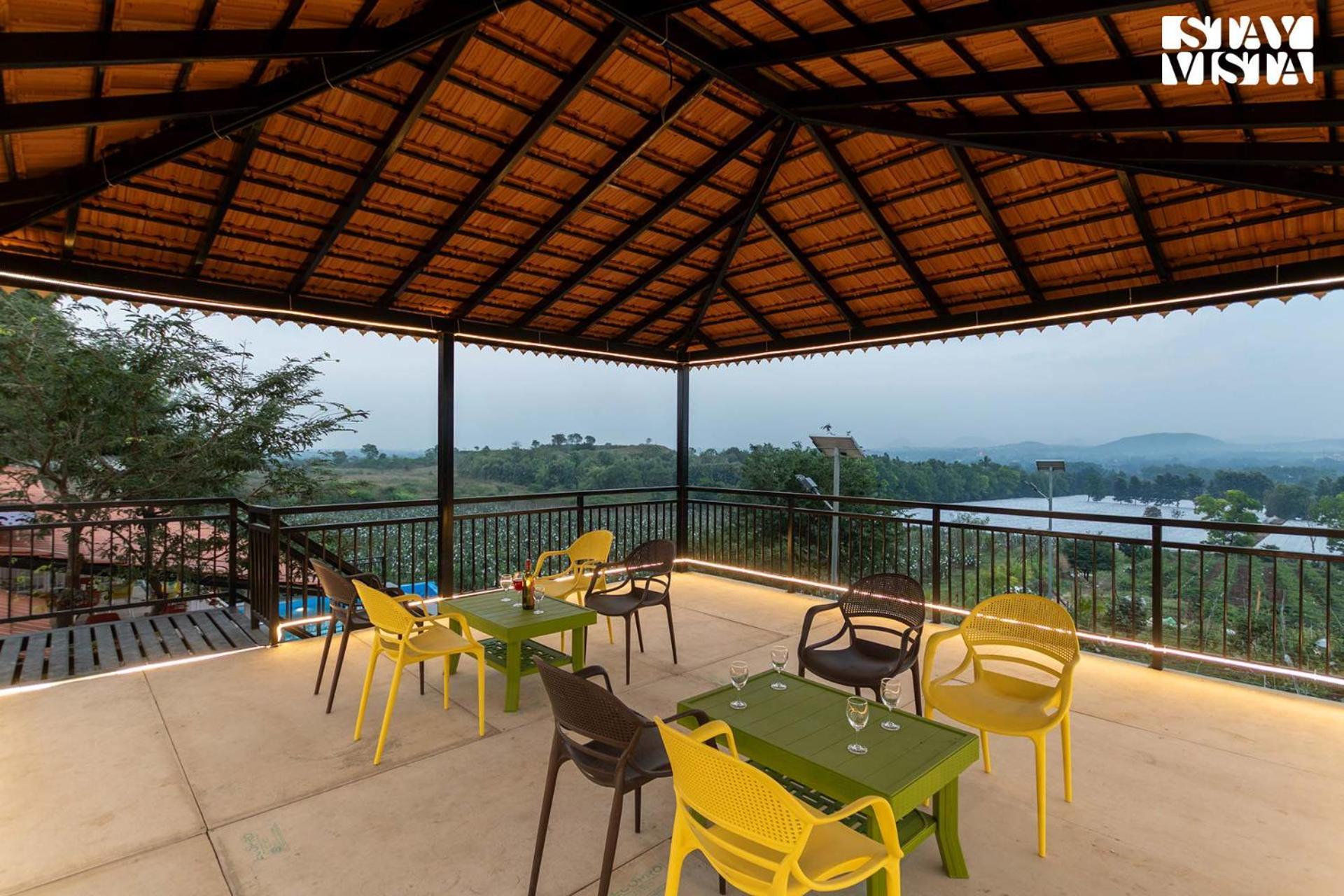 Stayvista'S Harvest Haven - Pool-View Villa With Deck & Machan Near Sula 나식 외부 사진